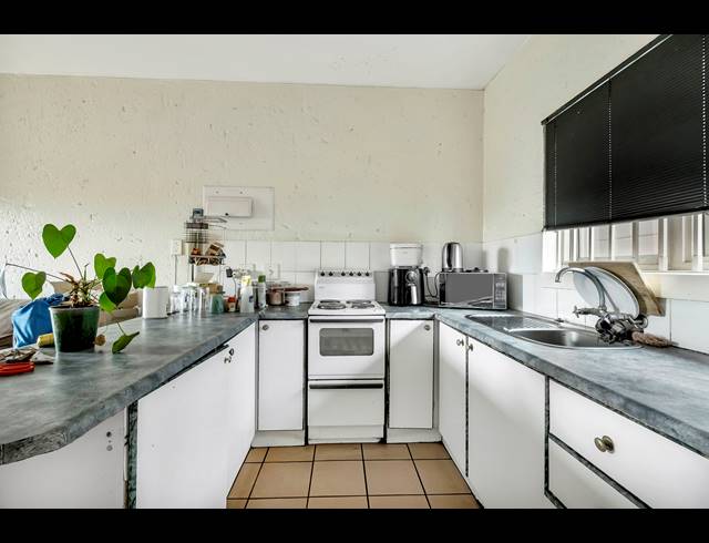 1 BEDROOM APARTMENT FOR SALE IN MONTGOMERY PARK